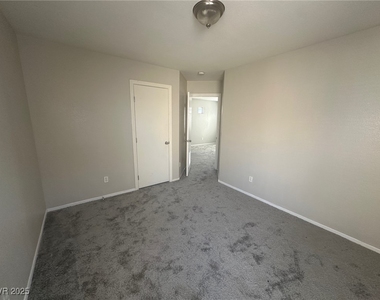 6929 Graceful Cloud Avenue - Photo Thumbnail 10