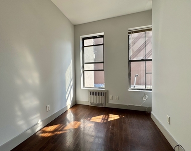 26 Wilson Street - Photo Thumbnail 1