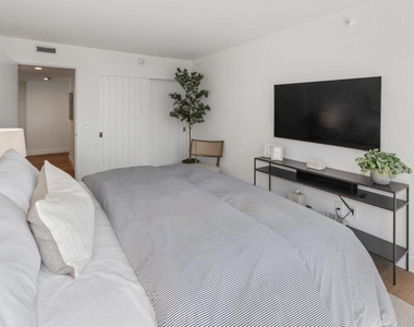 1710 Avenida Del Mundo - Photo Thumbnail 39