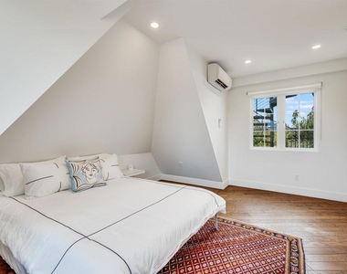 7135 Olivetas Avenue - Photo Thumbnail 30