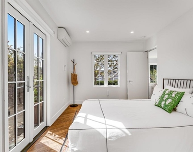 7135 Olivetas Avenue - Photo Thumbnail 31