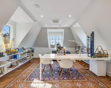 7135 Olivetas Avenue - Photo Thumbnail 23