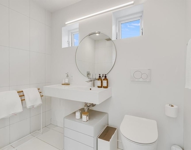 7135 Olivetas Avenue - Photo Thumbnail 34
