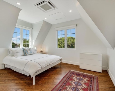 7135 Olivetas Avenue - Photo Thumbnail 26
