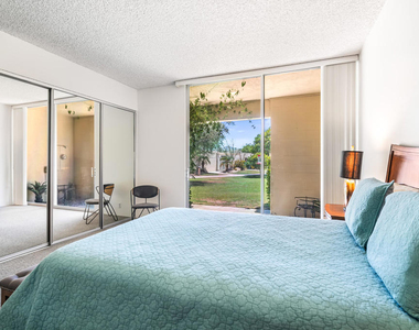 215 Desert Lakes Drive - Photo Thumbnail 25