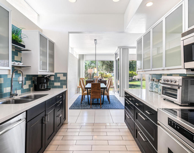 215 Desert Lakes Drive - Photo Thumbnail 22