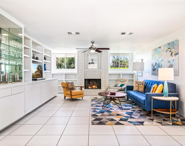 215 Desert Lakes Drive - Photo Thumbnail 3