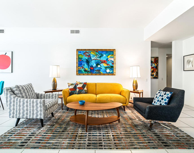215 Desert Lakes Drive - Photo Thumbnail 12