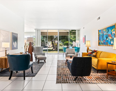 215 Desert Lakes Drive - Photo Thumbnail 9