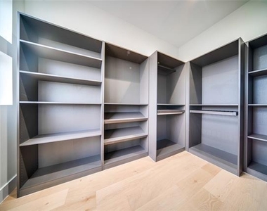4209 Munger Avenue - Photo Thumbnail 21