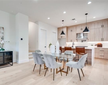 4209 Munger Avenue - Photo Thumbnail 7