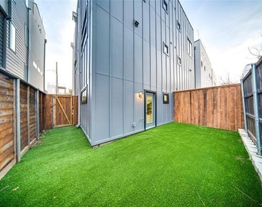 4209 Munger Avenue - Photo Thumbnail 4