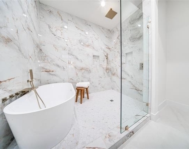 4209 Munger Avenue - Photo Thumbnail 24