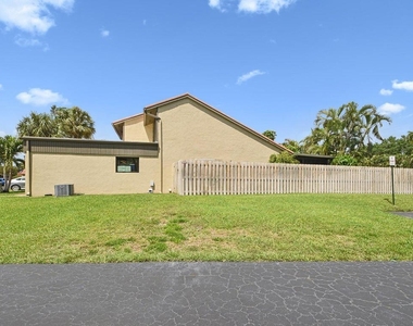 11063 Oakdale Road - Photo Thumbnail 18