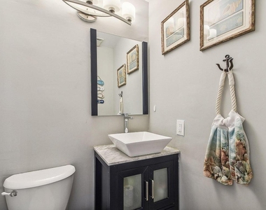 11063 Oakdale Road - Photo Thumbnail 8