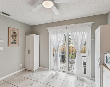 11063 Oakdale Road - Photo Thumbnail 7