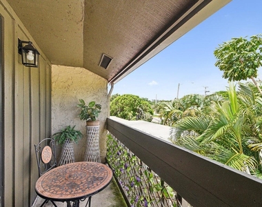 11063 Oakdale Road - Photo Thumbnail 11