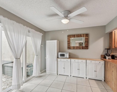 11063 Oakdale Road - Photo Thumbnail 6