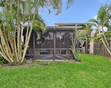 11063 Oakdale Road - Photo Thumbnail 32