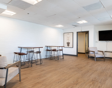 4920 Van Nuys Blvd - Photo Thumbnail 27