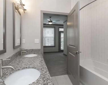 185 Cliftwood Drive Ne - Photo Thumbnail 8