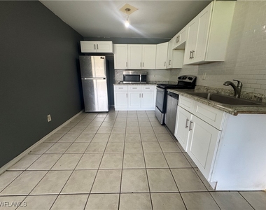 4541 21st Street Sw - Photo Thumbnail 5