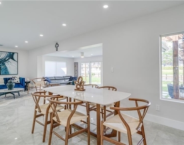 1745 Bikini Court - Photo Thumbnail 20