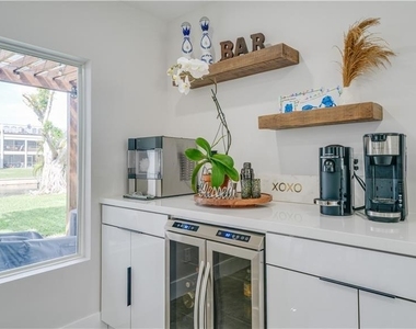 1745 Bikini Court - Photo Thumbnail 22