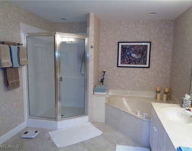 610 Laguna Royale Boulevard - Photo Thumbnail 32