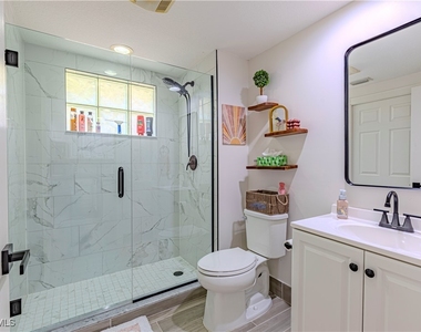 28572 Alessandria Circle Sw - Photo Thumbnail 9