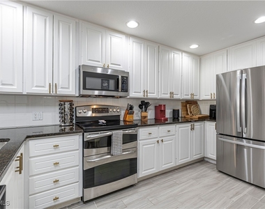 28572 Alessandria Circle Sw - Photo Thumbnail 4