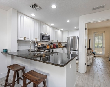 28572 Alessandria Circle Sw - Photo Thumbnail 6
