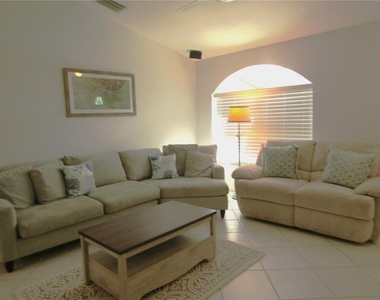 142 Solana Street - Photo Thumbnail 2