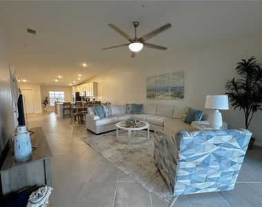 14231 Heritage Landing Boulevard - Photo Thumbnail 9