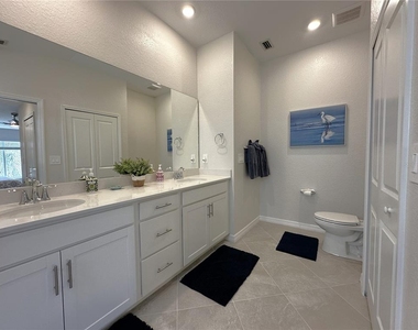 14231 Heritage Landing Boulevard - Photo Thumbnail 15