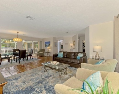 4946 Commonwealth Drive - Photo Thumbnail 10