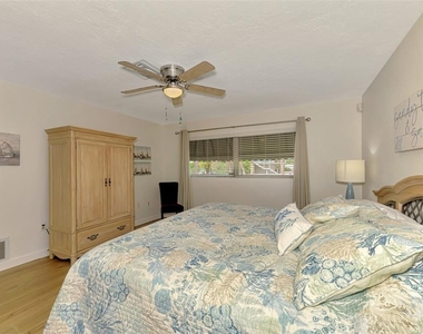 4946 Commonwealth Drive - Photo Thumbnail 30