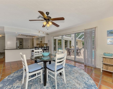 4946 Commonwealth Drive - Photo Thumbnail 28
