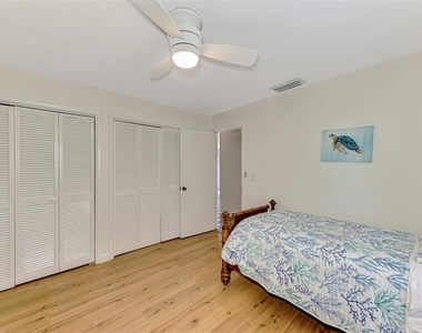 4946 Commonwealth Drive - Photo Thumbnail 38