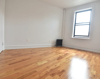 West 170th Street - Photo Thumbnail 2