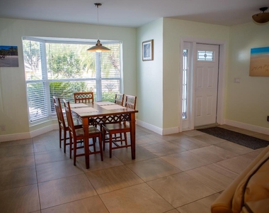900 Cosmos Court - Photo Thumbnail 7