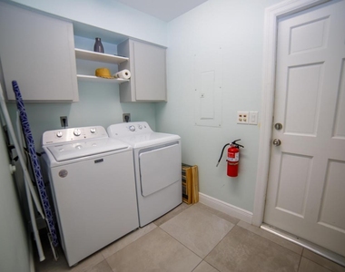 900 Cosmos Court - Photo Thumbnail 14