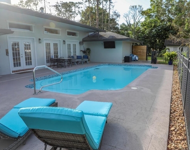 661 W Rambling Drive - Photo Thumbnail 8