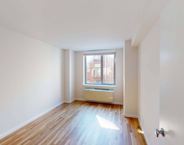 120 W. 21st - Photo Thumbnail 4