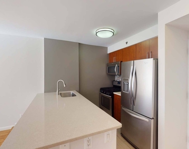 120 W. 21st - Photo Thumbnail 2