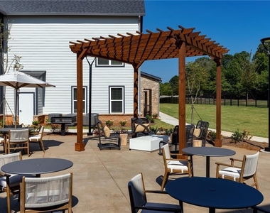3890 Floyd Road Sw - Photo Thumbnail 4