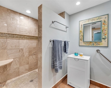 5950 Pelican Bay Boulevard - Photo Thumbnail 11
