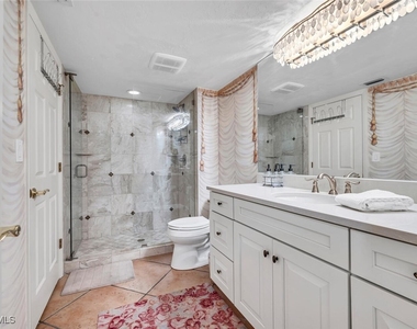 5950 Pelican Bay Boulevard - Photo Thumbnail 13
