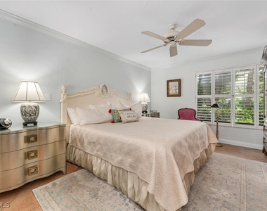 5950 Pelican Bay Boulevard - Photo Thumbnail 9