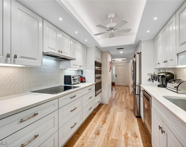 5950 Pelican Bay Boulevard - Photo Thumbnail 7